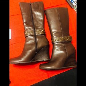 Yellow Box brown knee high boots. Size 8. Like new